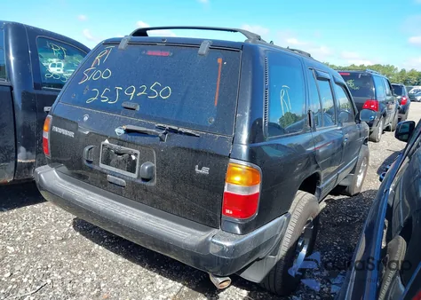 1998 Nissan Pathfinder Le/Se/Xe z USA, uszkodzony, nr VIN JN8AR05Y9WW252610